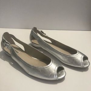 Steve Madden Metallic Silver Flats SZ 8M